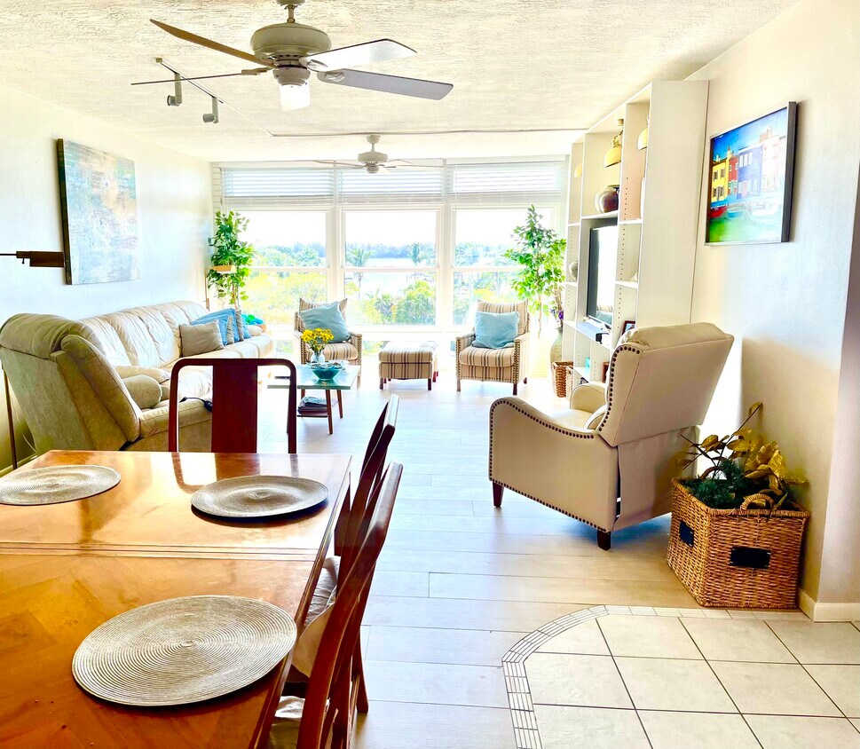 Primary Photo - 2333 Indian River Blvd