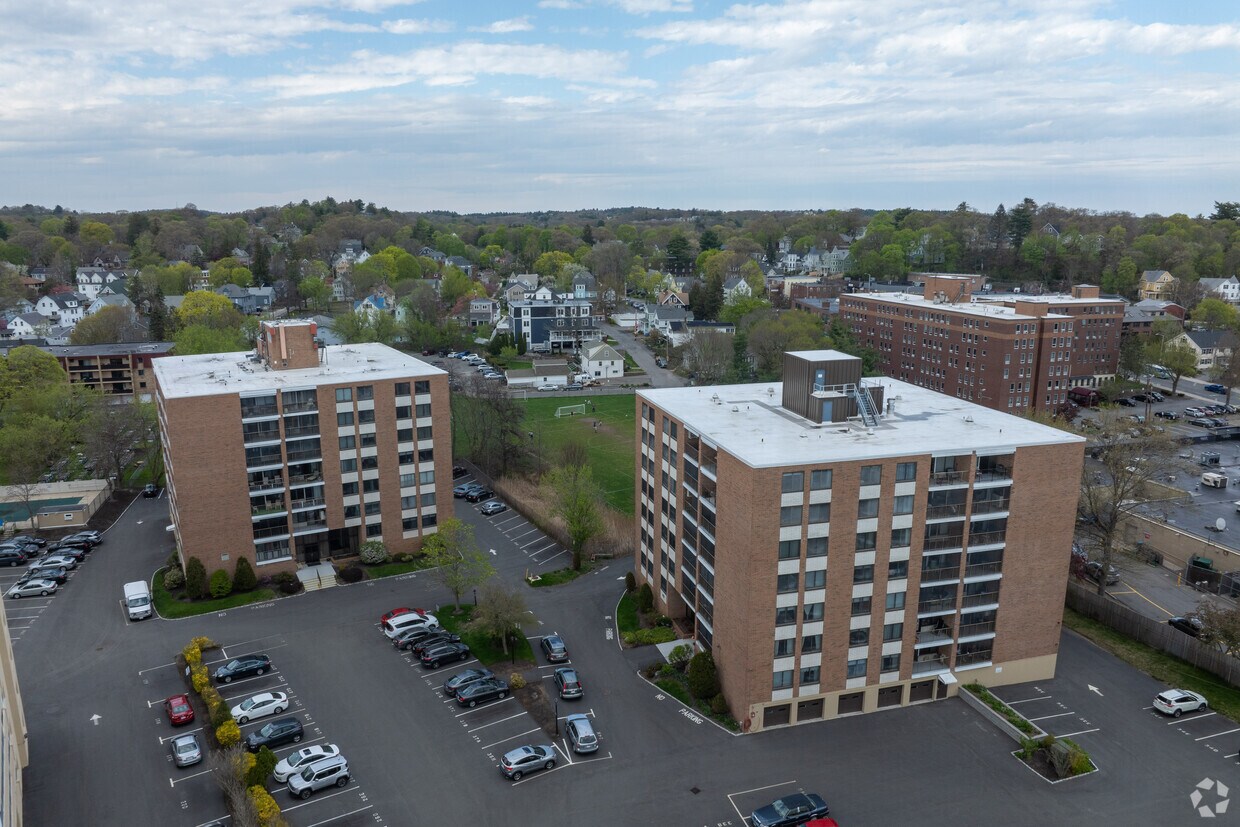 Context - Melrose Towers Condominium