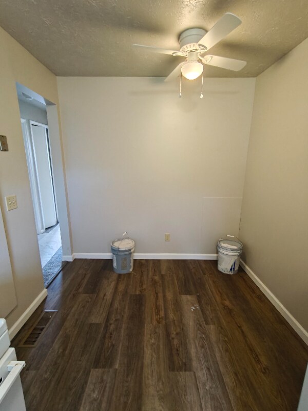 Foto del edificio - 428 Sheraton Dr NW