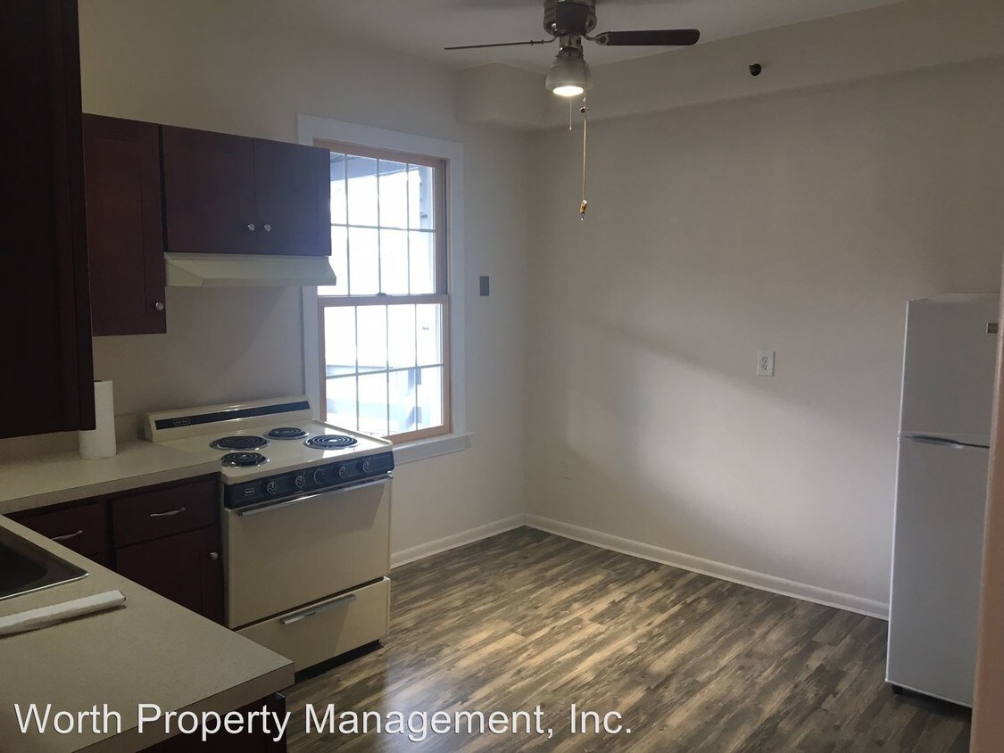 Primary Photo - 128 South St