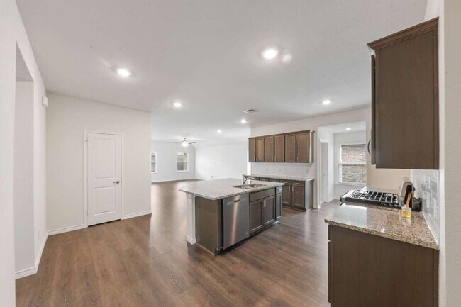 Foto del edificio - 503 Willow View Way