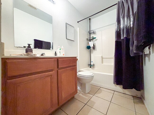 Foto del edificio - 1133 Misty Acres Dr