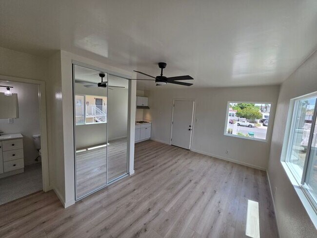 Foto del edificio - MOVE-IN Special 1 Month FREE Rent! Summer Special!!