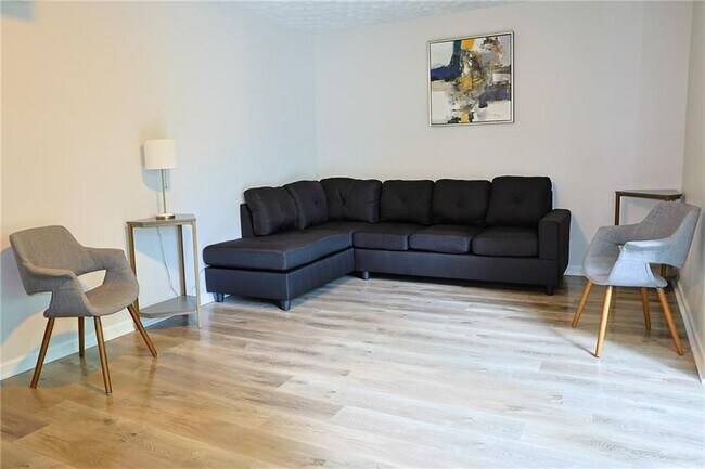 Foto del edificio - 4411 Flakes Mill Rd