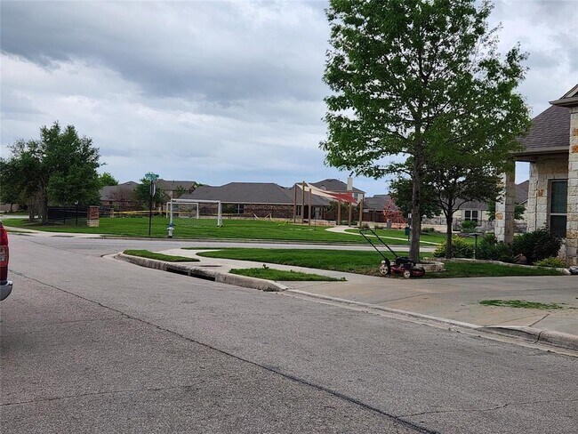 Foto del edificio - 132 Briar Park Dr