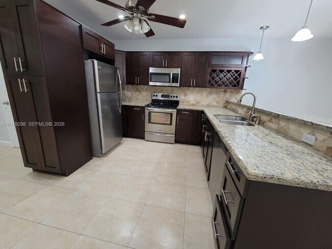 Foto del edificio - 5780 SW 61st St
