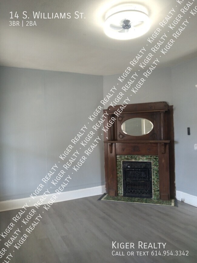 Building Photo - 3 Bedroom, 1.5 Bathroom Townhome