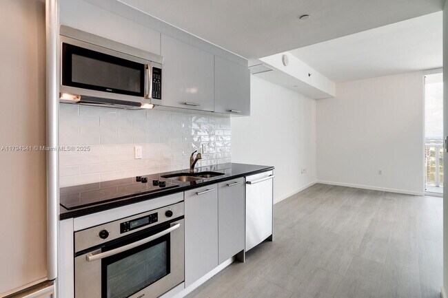 Photo - 50 Biscayne Blvd Apartment