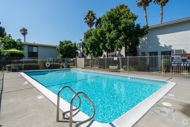 Piscina - Autumn Oaks Apartments