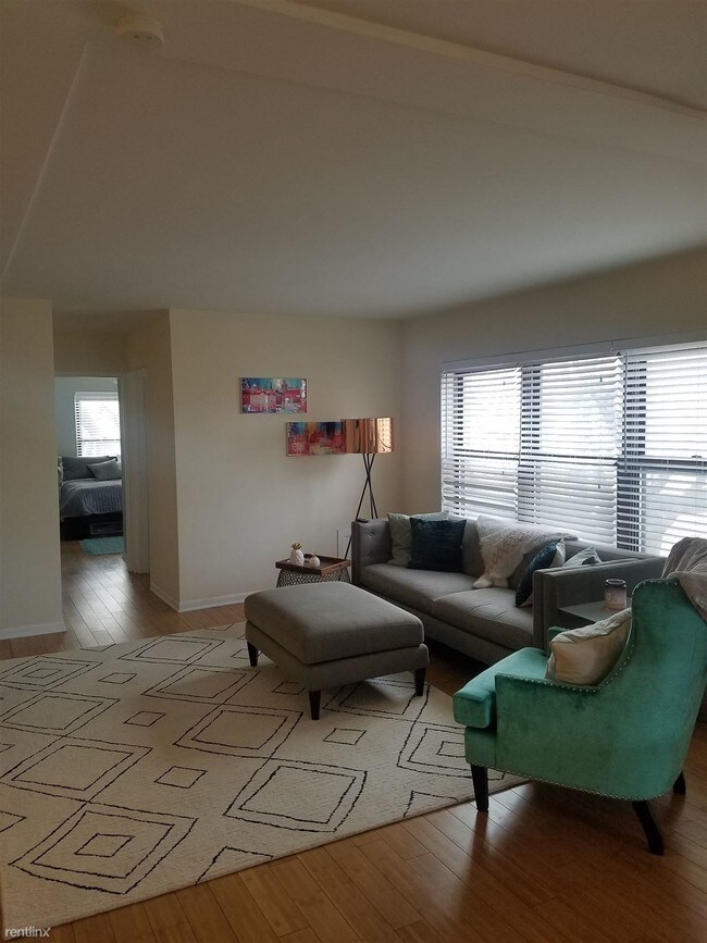 Foto del edificio - 5325 N Francisco Ave