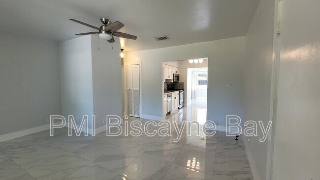 Building Photo - 7380 SW 35th St