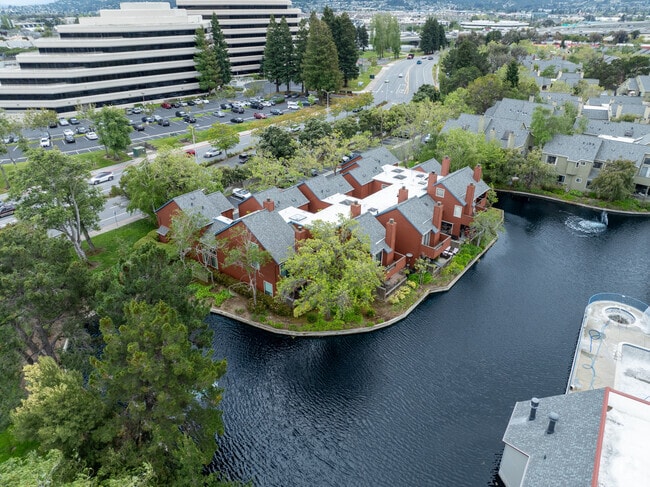 Building Photo - Harbortown
