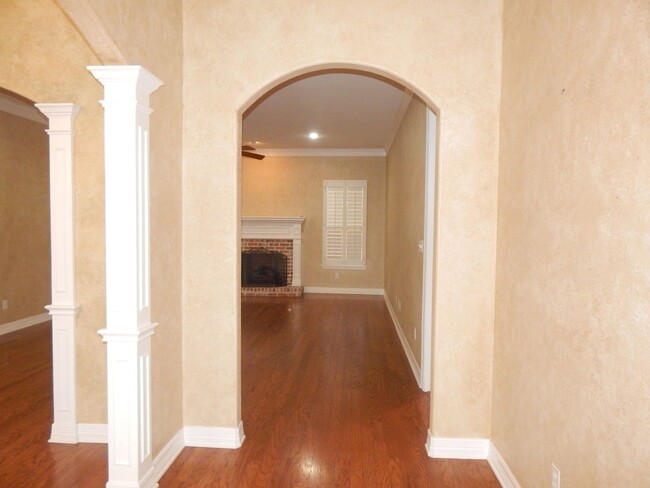 Foto del edificio - South Tyler! Stunning 4 Bedroom, 2.5 Bath ...