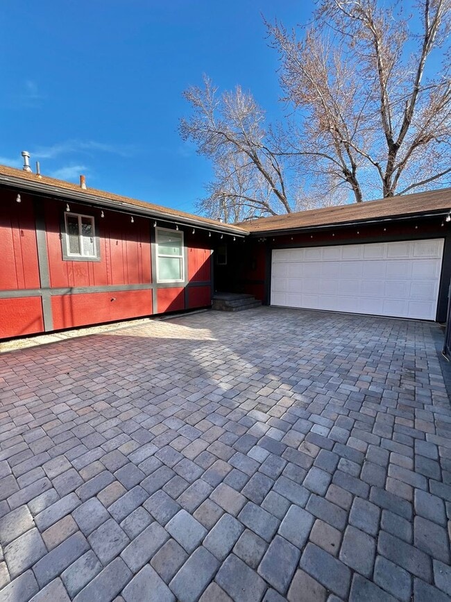 Building Photo - 2010 Windsor Way Reno, NV 89503