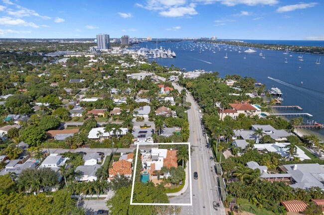 Photo - 3201 N Flagler Dr House