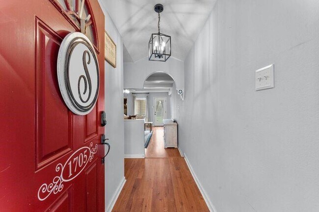 Foto del edificio - 1705 Capri Ln