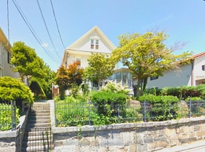 Building Photo - 107 Tremont St