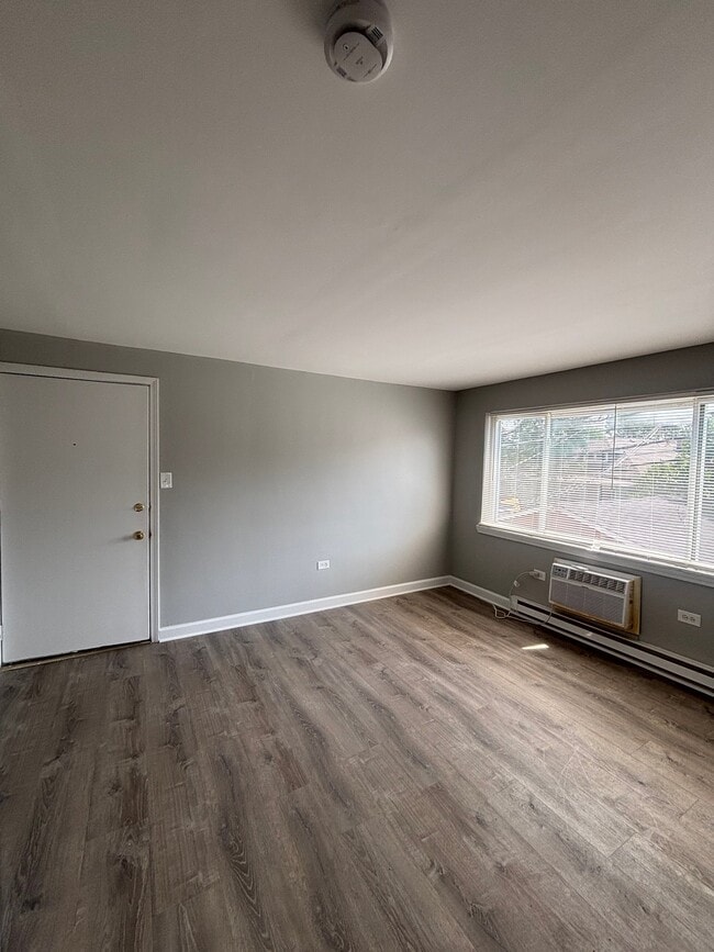 Photo - 2109-2123 W 119th St (Blue Island, IL) Apartment