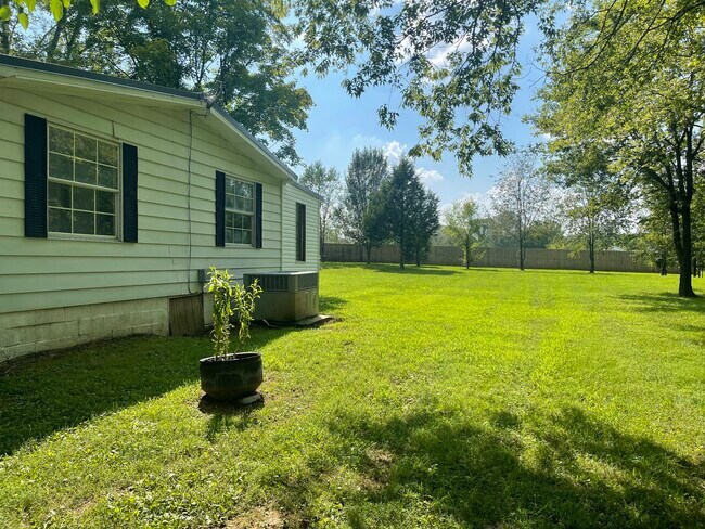 Foto del edificio - 4802 Big Springs Rd