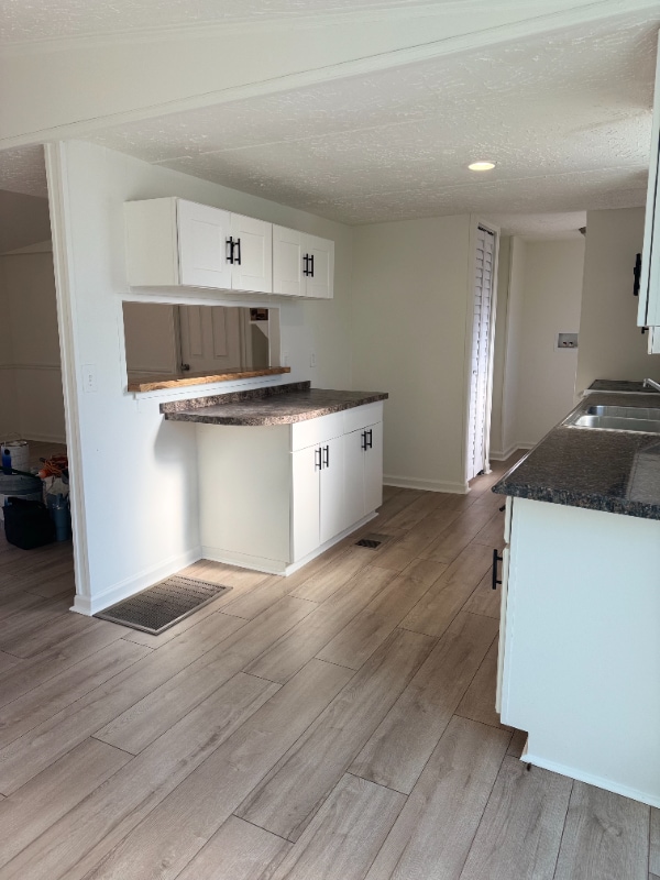 Building Photo - 811 Williams Lake Rd