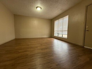 Foto del edificio - 45493 Sciara Ln