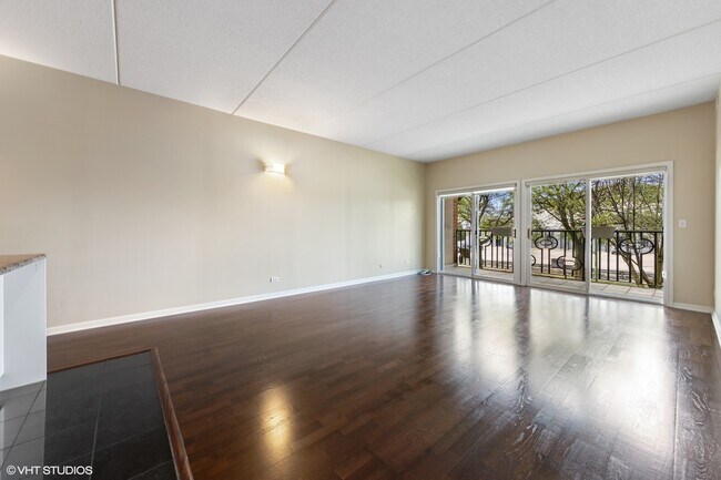 Foto del edificio - 4625 W Lawrence Ave