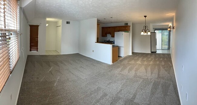Building Photo - 18 Blueberry Ln