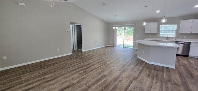 Building Photo - 1482 W Manchester Dr