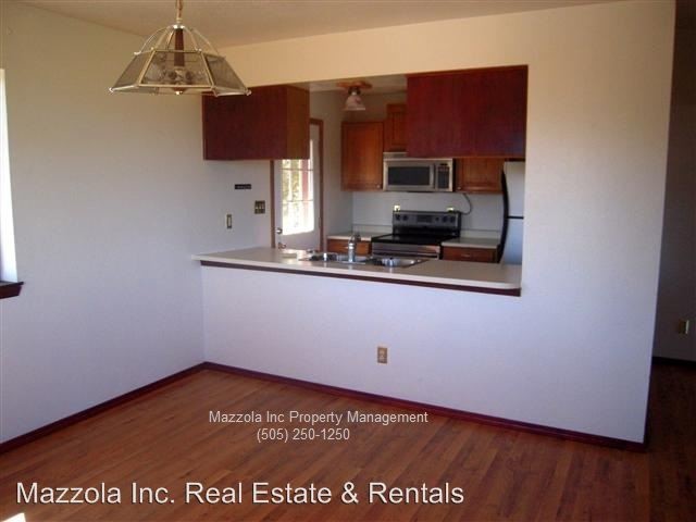 Building Photo - 3 br, 2 bath House - 14 Lakeview Dr