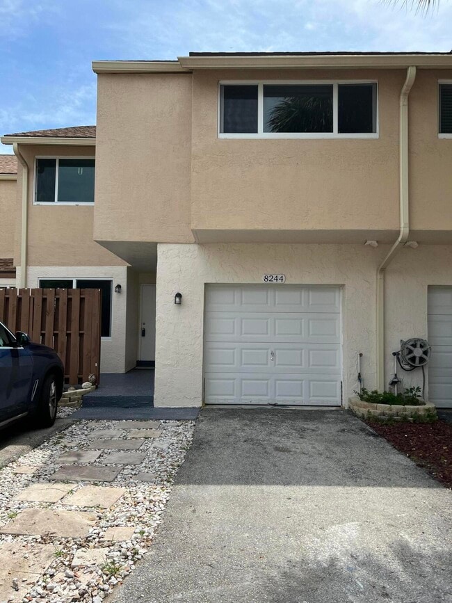 Building Photo - 8244 NW 9th St