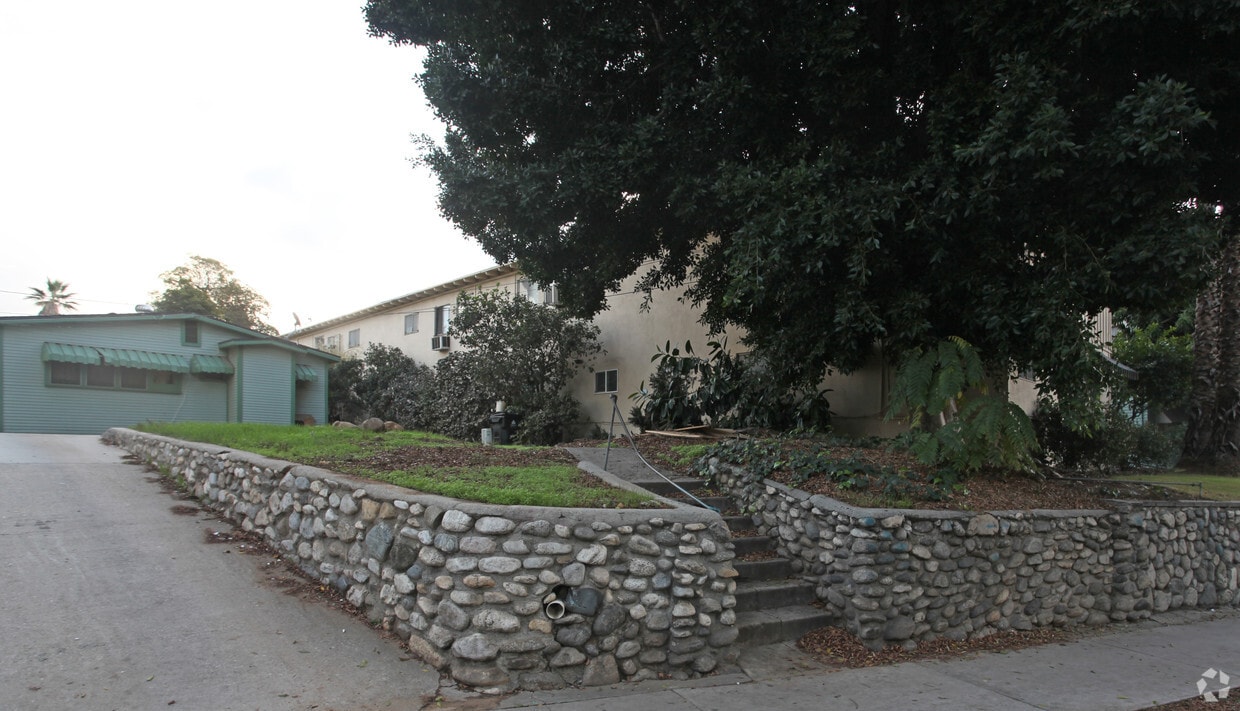 Building Photo - 153 Avenue 57