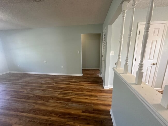 Building Photo - 2 Bedroom  1.5 Bath Apartment in Hahira