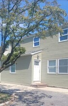 Building Photo - 135 Crooked Hill Rd