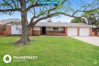 Building Photo - 2904 Huntleigh Dr