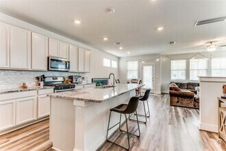 Building Photo - 7400 Wynkoop Ct