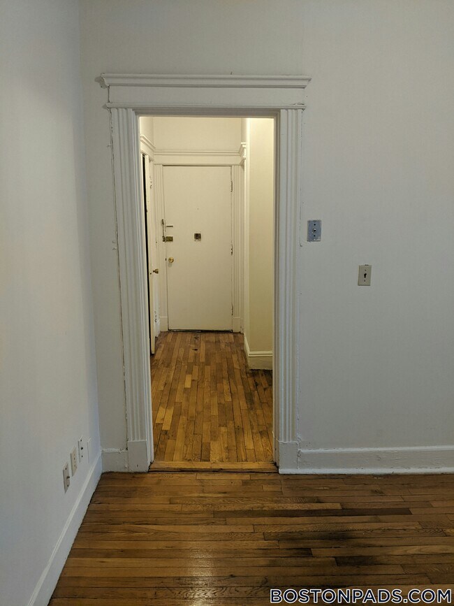 Foto del edificio - 1152 Commonwealth Ave