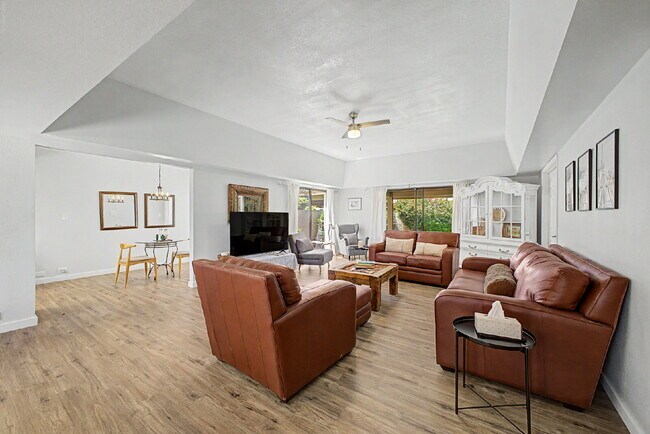 Foto del edificio - Furnished Luxury Condo in Guard-Gated Casa Del Monte | Prime Old Town Scottsdale Location