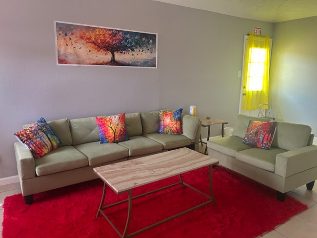 Photo - 6627 Villarreal Dr House