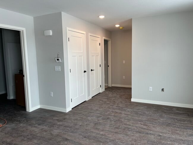 Building Photo - 138 Erin Ct