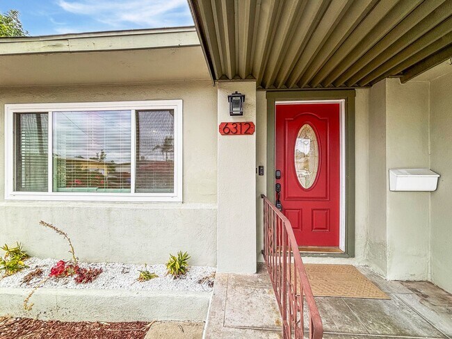 Building Photo - SD: Charming 2BD/2BA Home in La Mesa with Wraparound Porch, Turf Backyard & Attached Garage