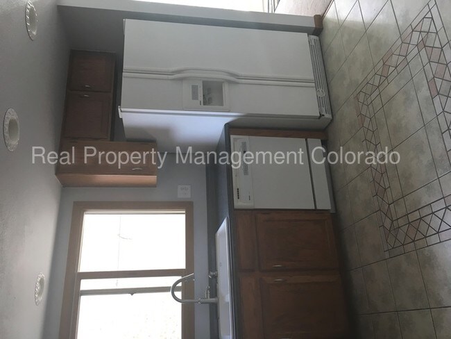 Building Photo - 7567 S Cove Cir