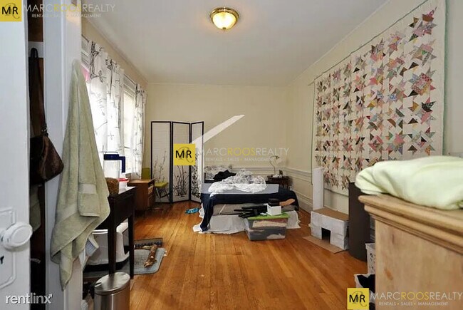 Foto del edificio - 18 Melvin Ave