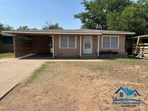 Building Photo - 2718 Rio Grande St