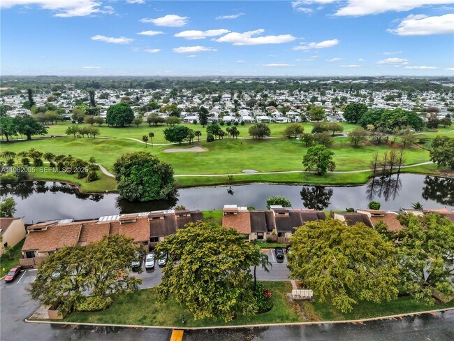 Foto del edificio - 2056 SW 81st Way