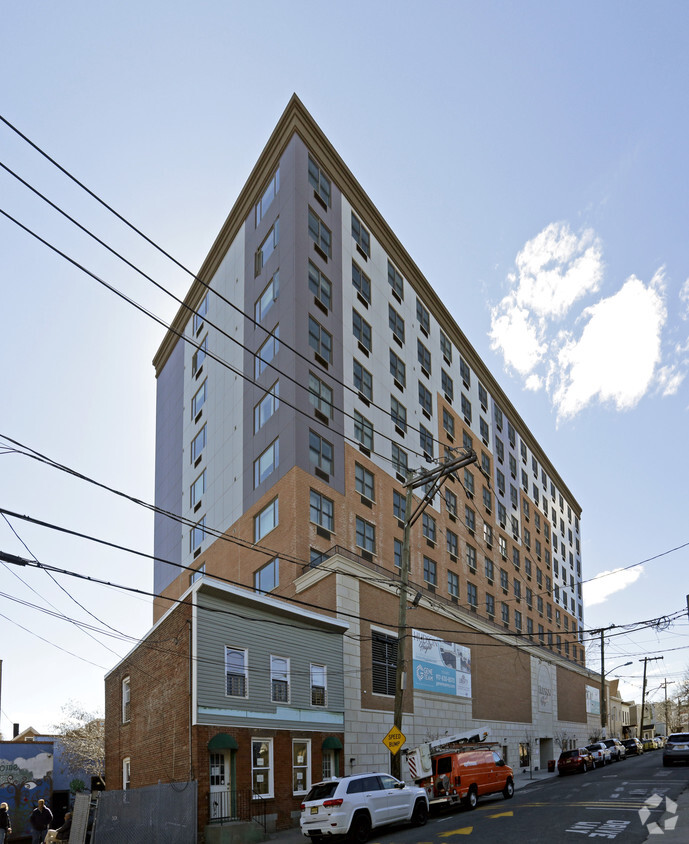 Primary Photo - Hudson Heights