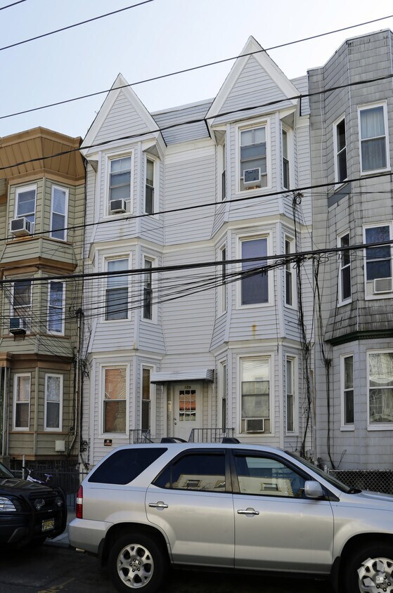 Building Photo - 109 Prospect St