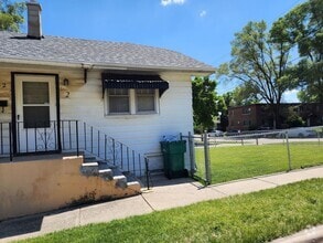 Building Photo - 142 Arizona Ave