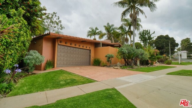 Foto del edificio - 5803 Wooster Ave