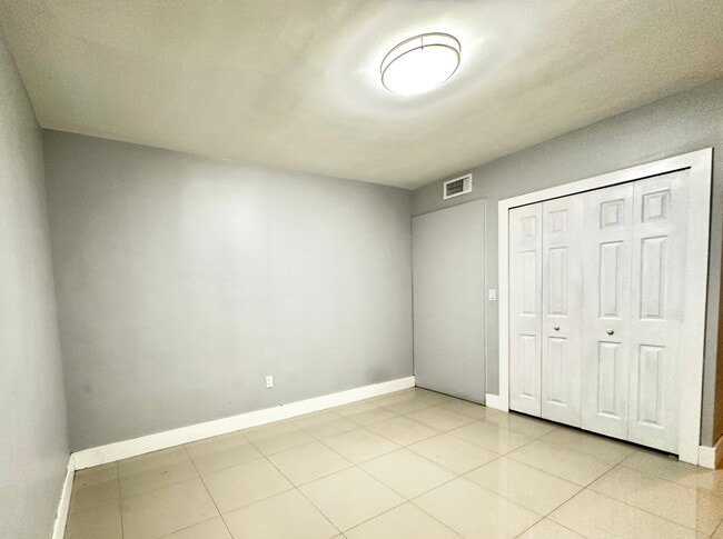 Foto del edificio - 7930 SW 36th Ter