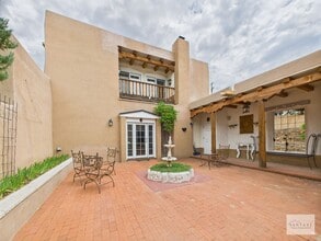 Building Photo - 663 Garcia St